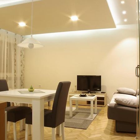 Square Studio Apartment Ni Eksteriør bilde