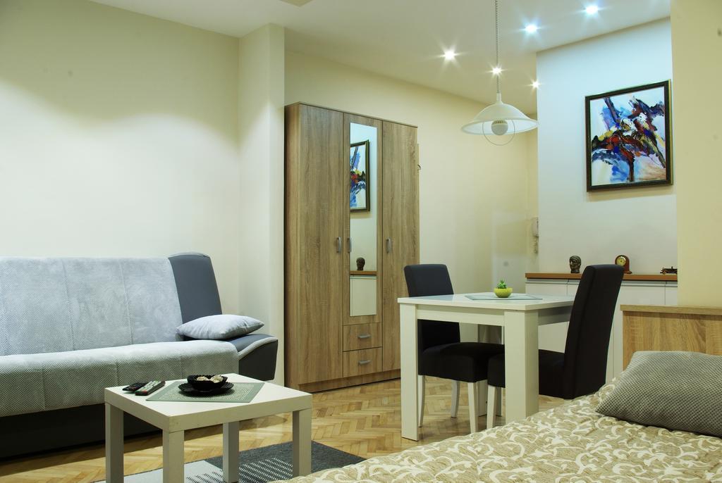 Square Studio Apartment Ni Eksteriør bilde